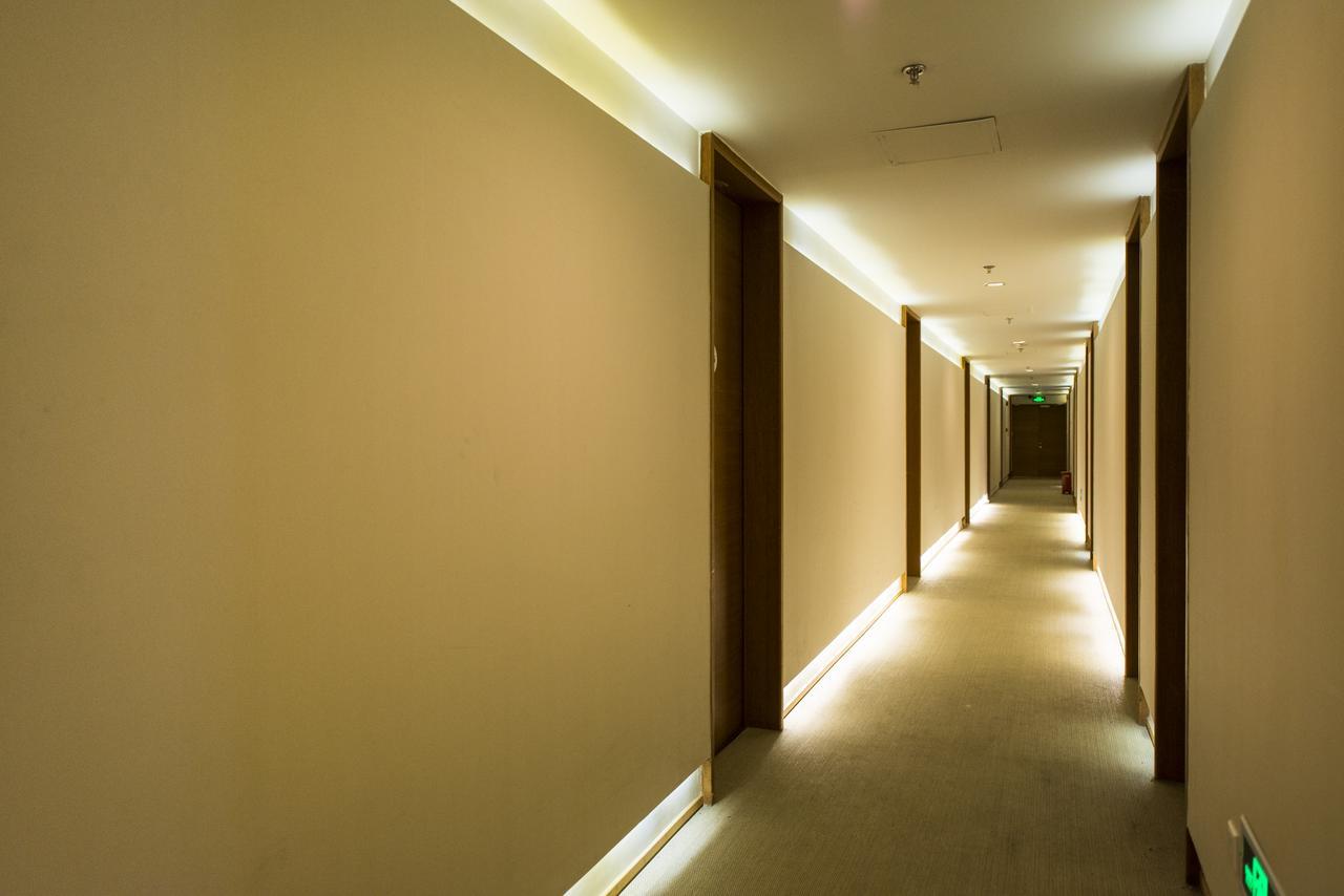 Ji Hotel Shanghai Hongqiao Airport Huqingping Highway Exterior foto