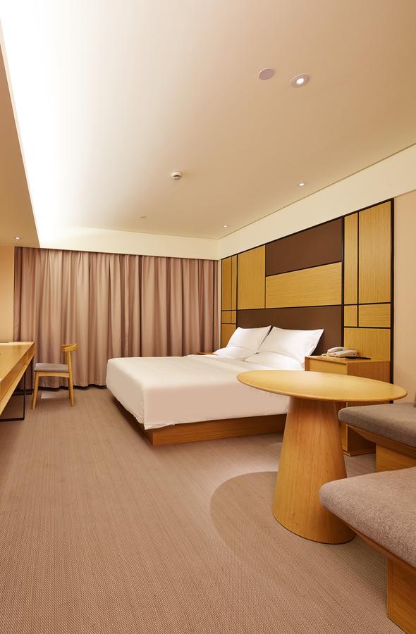 Ji Hotel Shanghai Hongqiao Airport Huqingping Highway Exterior foto